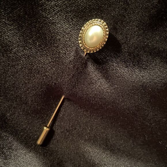 Vintage Lot of 2 Fashionable Hat Pins  Pearl Is Sarah Coventry - Picture 3 of 6